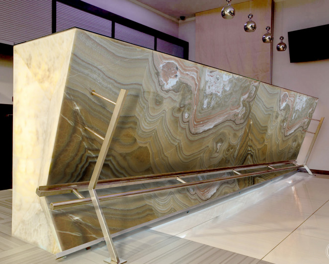 Venezia Stone EXTRA Onice Miele Extra 20Mm