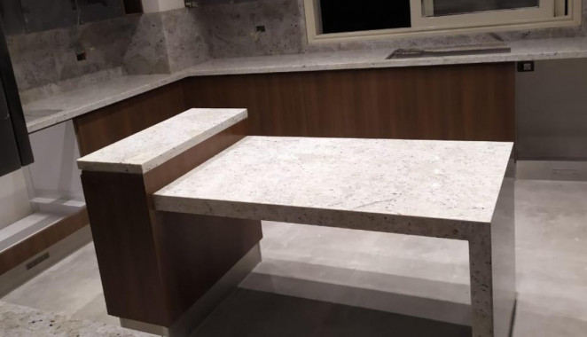 Venezia Stone Гранит Fantastic White Полоса 20Mm