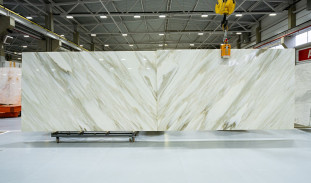 Venezia Stone Мрамор Calacatta Luccicoso 20Mm