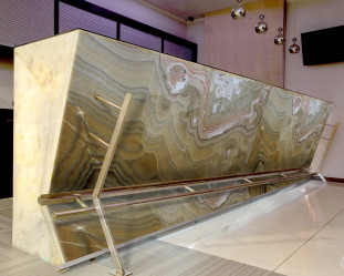 Venezia Stone EXTRA Onice Miele Extra 20Mm