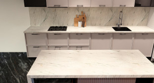 Venezia Stone Кварцит Pacific White 20Mm