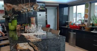 Venezia Stone Кварцит Crytos 20Mm