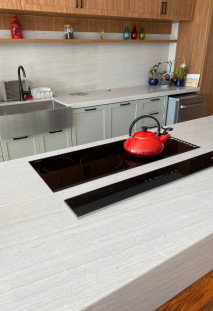 Venezia Stone Кварцит Diamond White Honed 20Mm