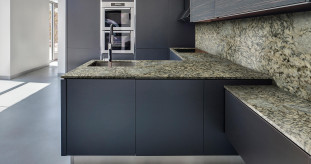 Venezia Stone Гранит Blue Flower 30Mm
