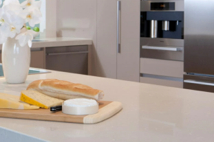 Vicostone Natural Botticino Classic BQ-8430