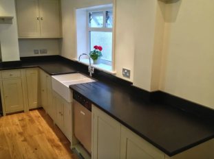 Venezia Stone EXTRA Гранит Absolute Black Плитка 600х300